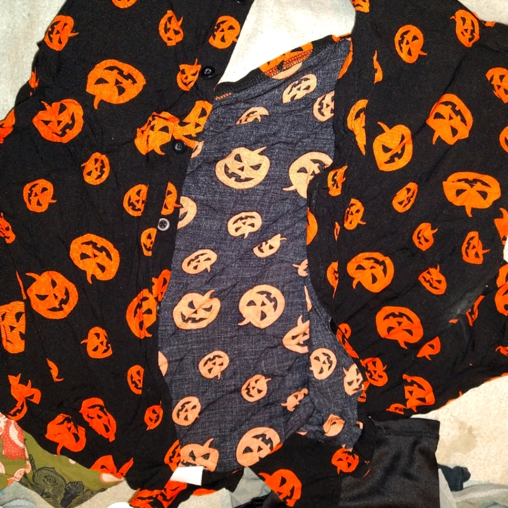 Jack-o'-lantern tie up crop